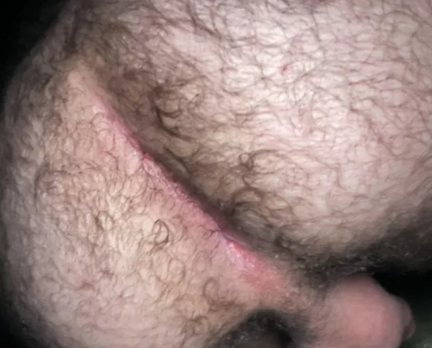 (23) my hole needs to be used. DMs open