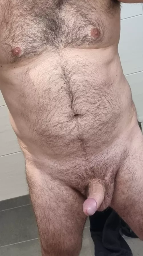 40yo daddy with an unused cock
