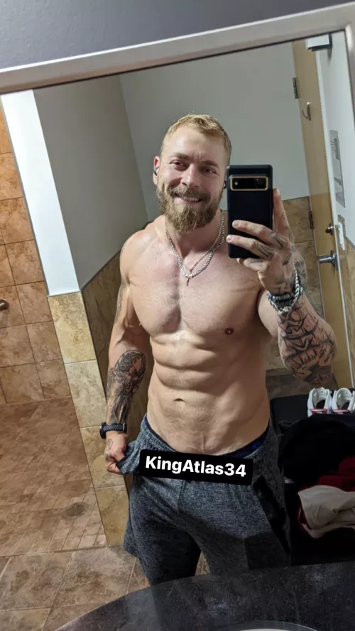 Afterworkout selfie.. need to wash off soon… who wants to join