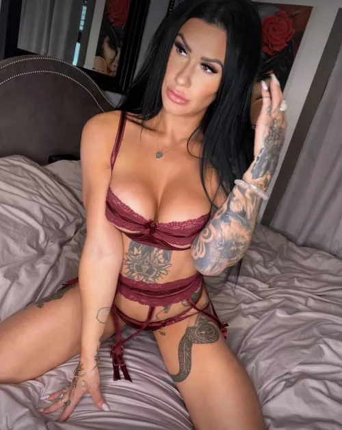 All alone on this bed.. Will someone join me?