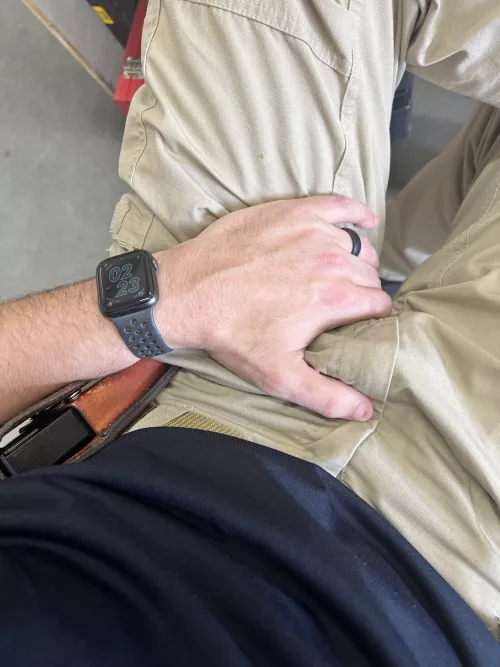 Any fellow DL bi/gay Law Enforcement brothers want to talk on snap? I’d love to get to know others in similar situations for some fun. The only thing I ask is for verification that you’re LEO