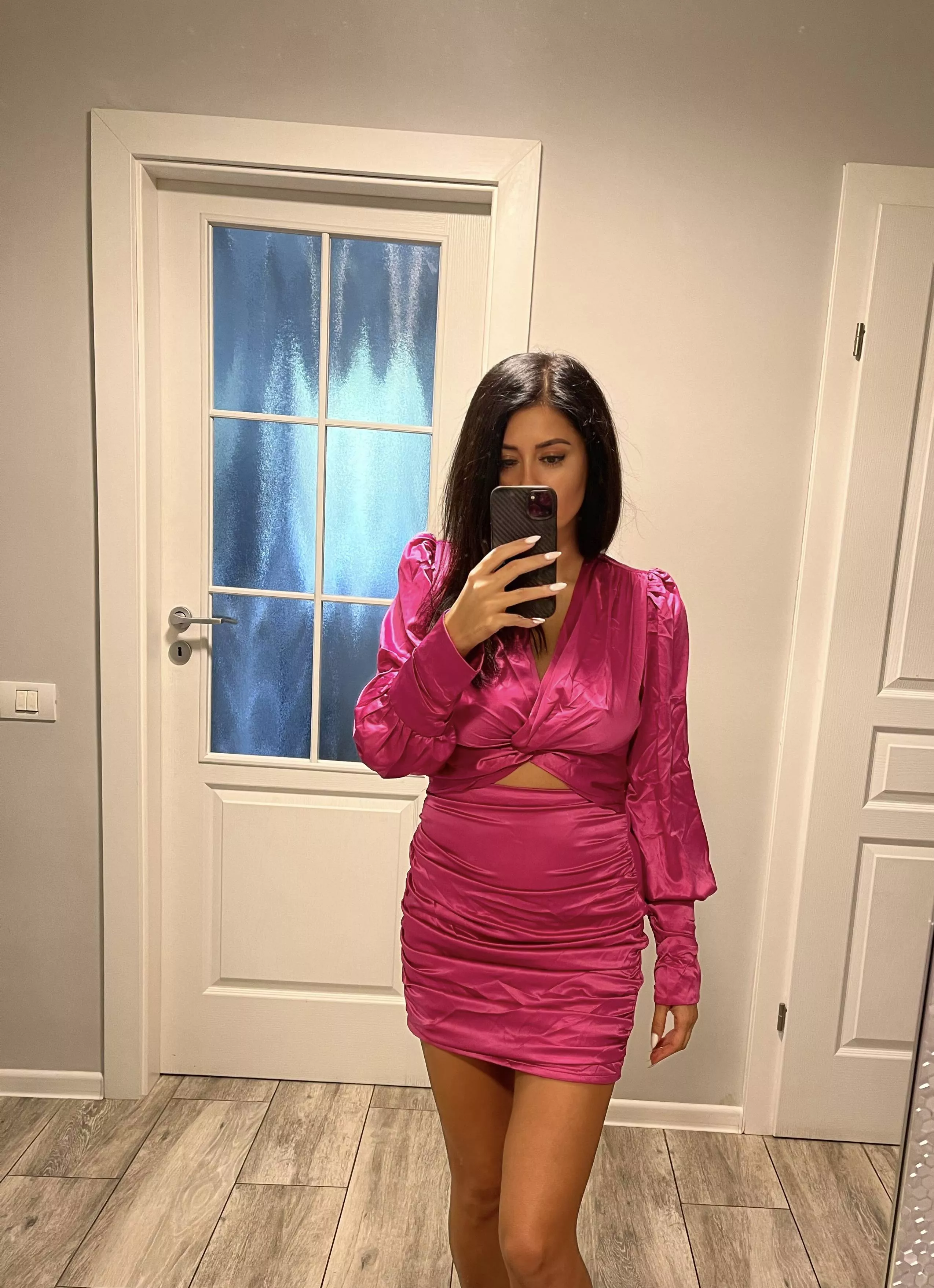 💕 Calling all daddies! This pink slut needs your love.💕