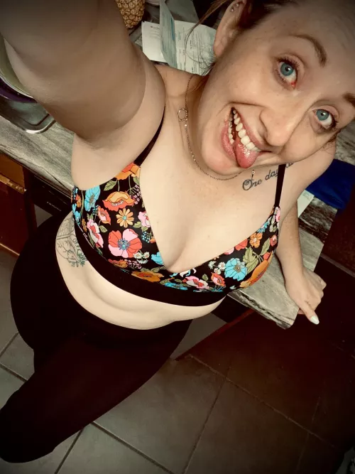 Can I be what’s for dinner tonight? 🥰😈