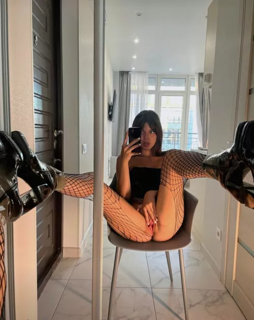 Can you kiss my pussy?