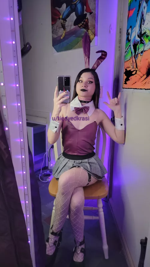 crazy goth bunny loves you, oh, and I bet you didn't know that bunny teeth never stop growing (all the better to nibble you with)