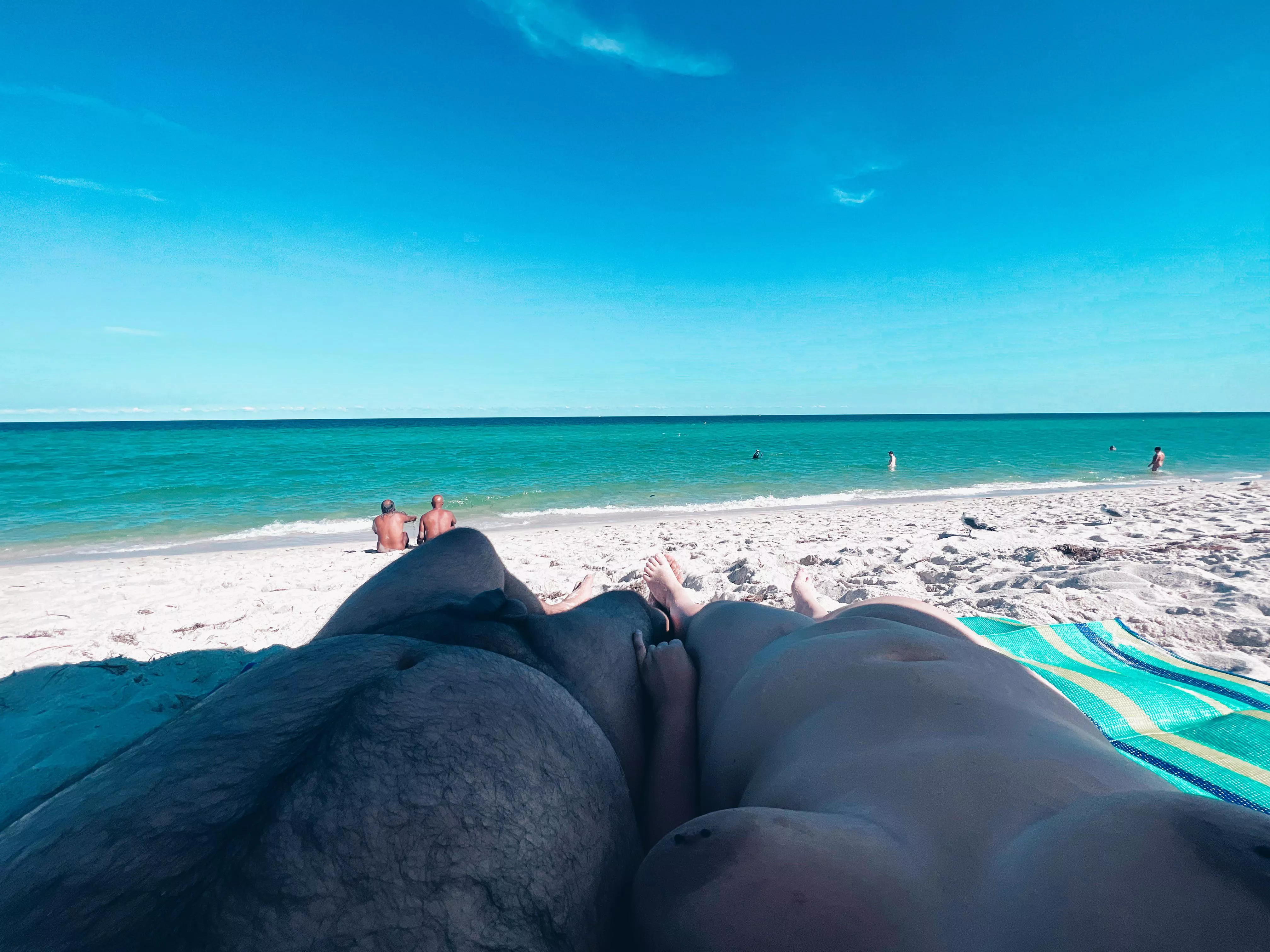 Cuddle session by the water 🥰🌊