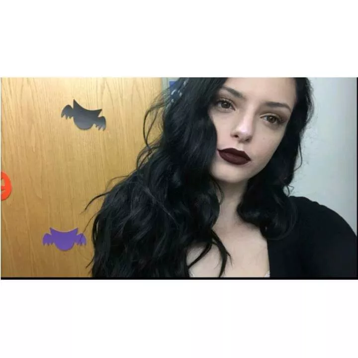 dark themed 🥰🥰🥰 26 f