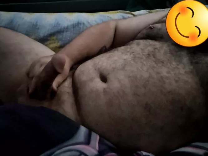 Didn't want to get out of bed today, so who's coming to my bed😈