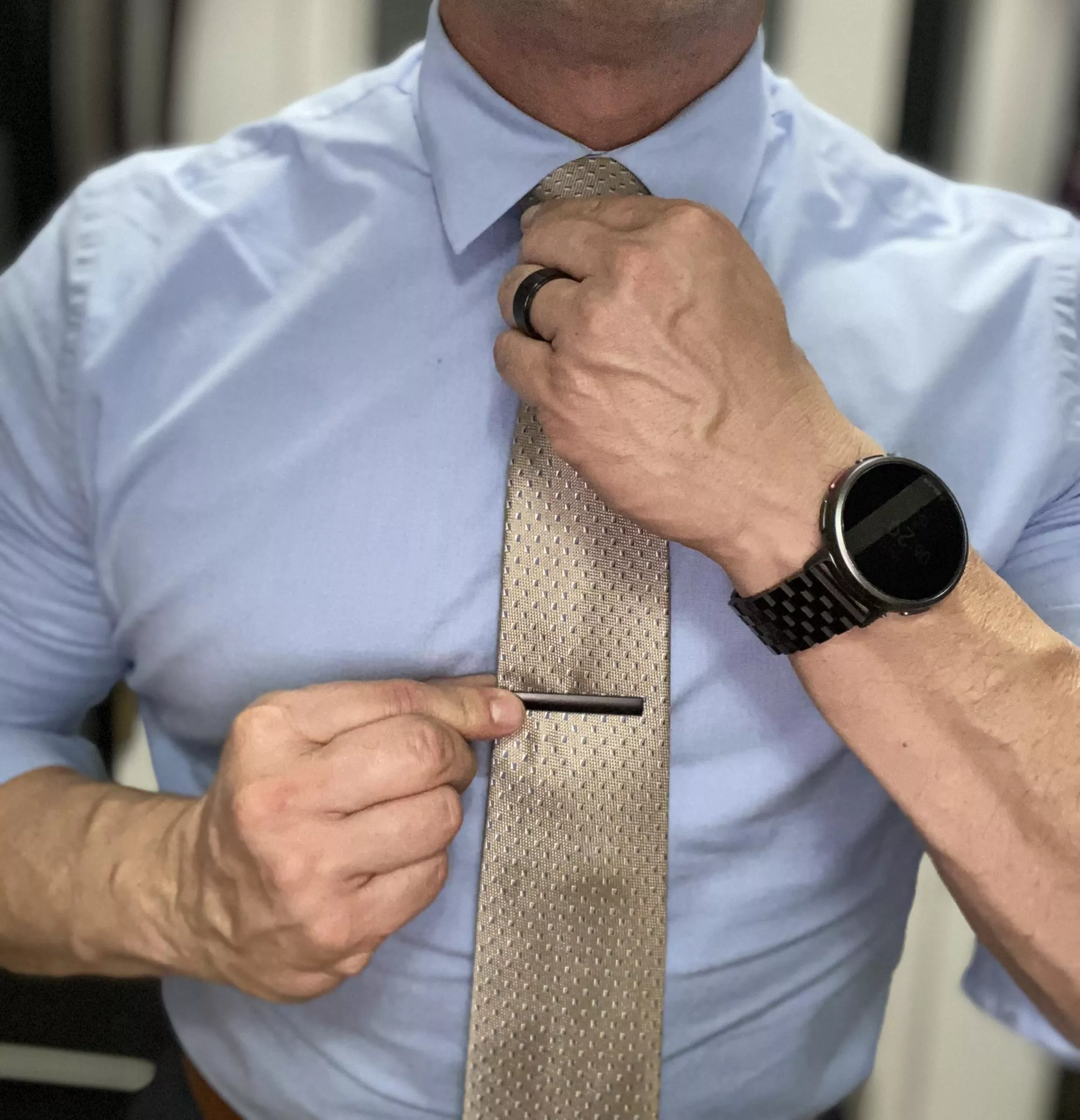 Do my veins go in vain with this shirt?