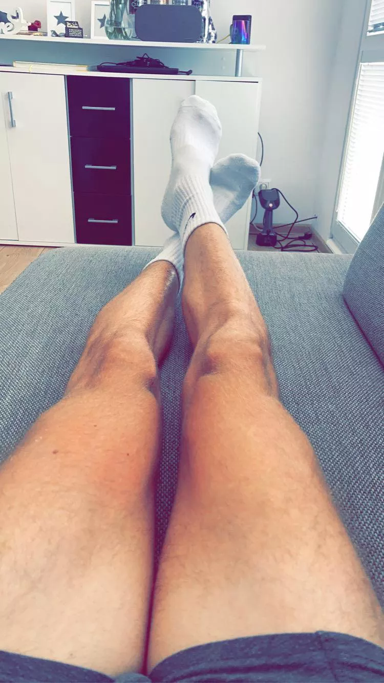 Do you like white socks ?