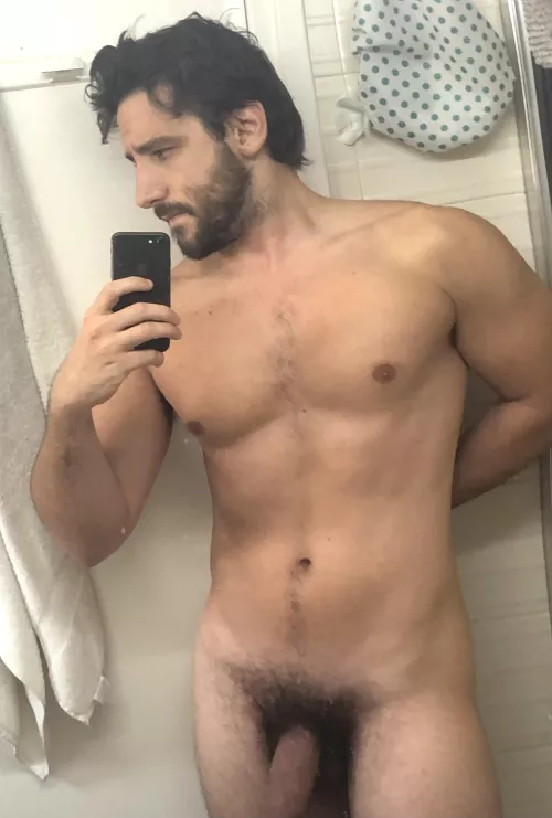 Dysmorphia is real but im learning to accept my body