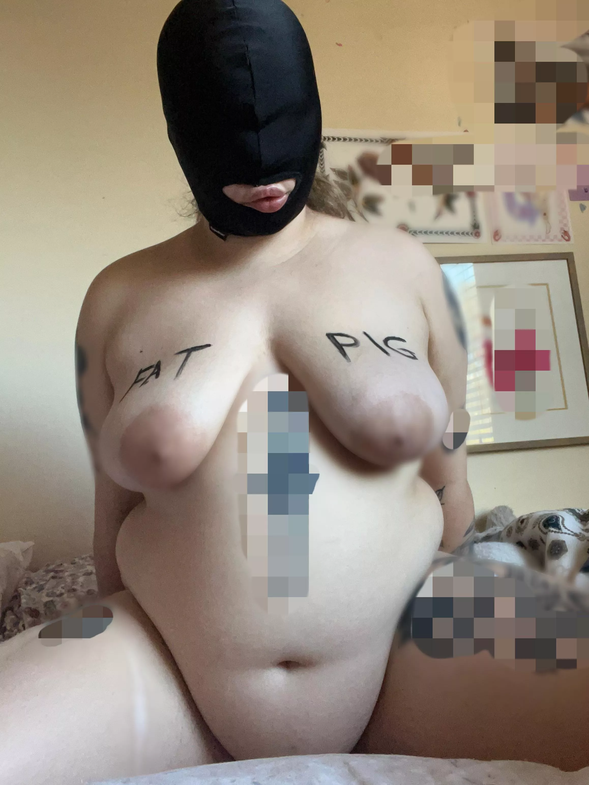 [f] I love to degrade myself for others pleasure ❤️