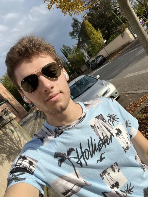 Feeling good, and the weather is nice 😊