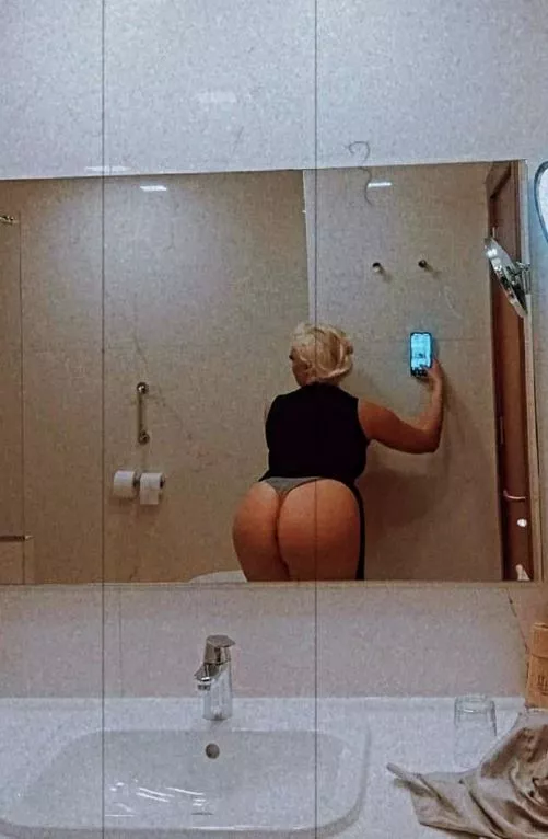 God morgon till alla som gillar en stor rumpa 😘