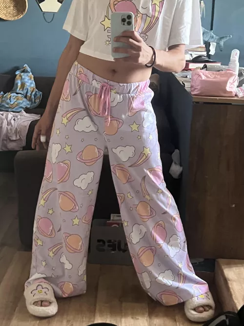 got new pyjamas from my gffff🥹💖 on my bd🌸