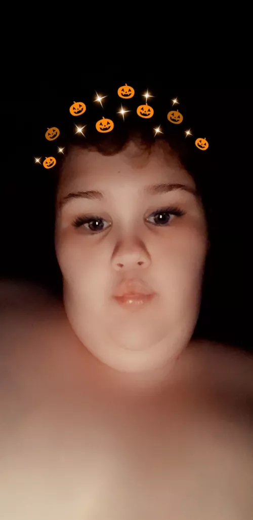 Hey , come play with me master or mommy don't matter to me 💋