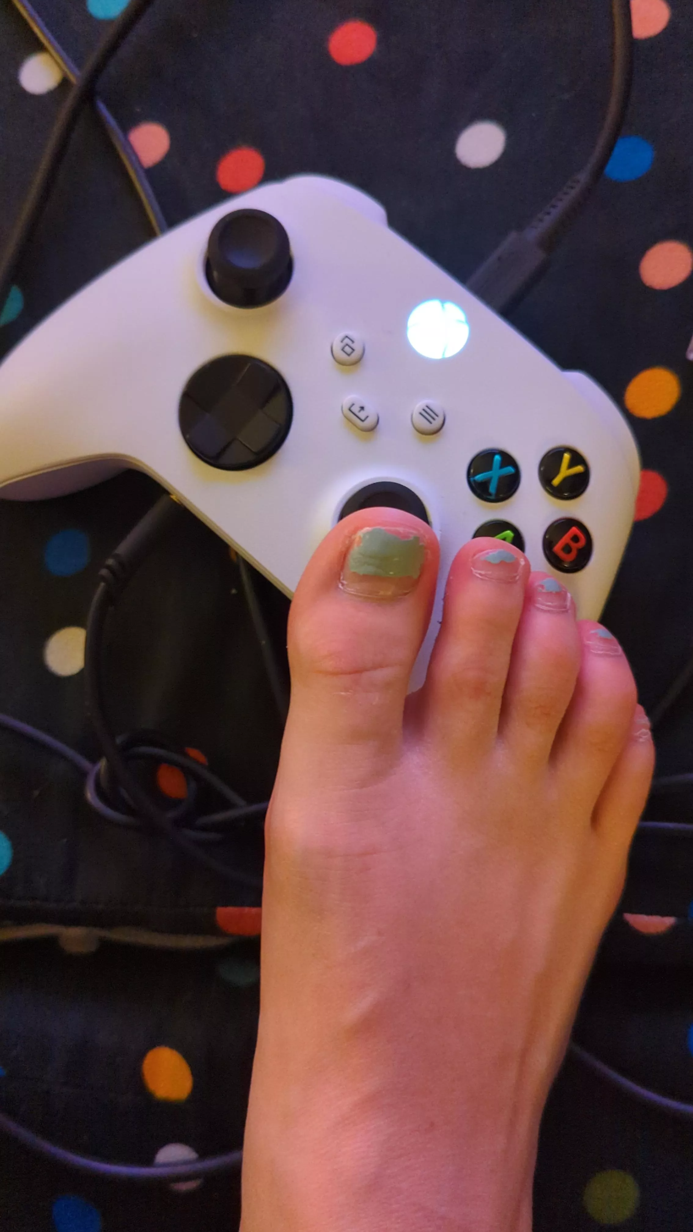 hi! I have super cute feet and toes, but my anxiety makes me pick at them... can I still show you my toes?