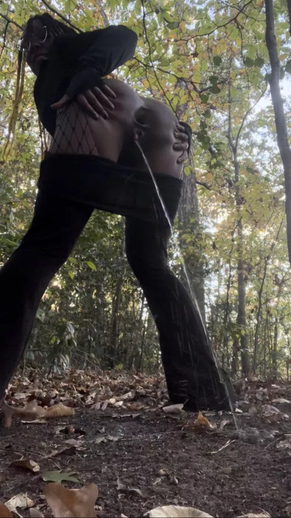 Hike Piss & Gaping Asshole