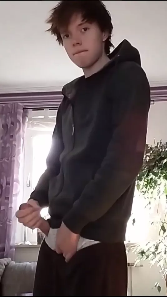 How do I look when I am horny?🤗 Up if you wanna see more🙈