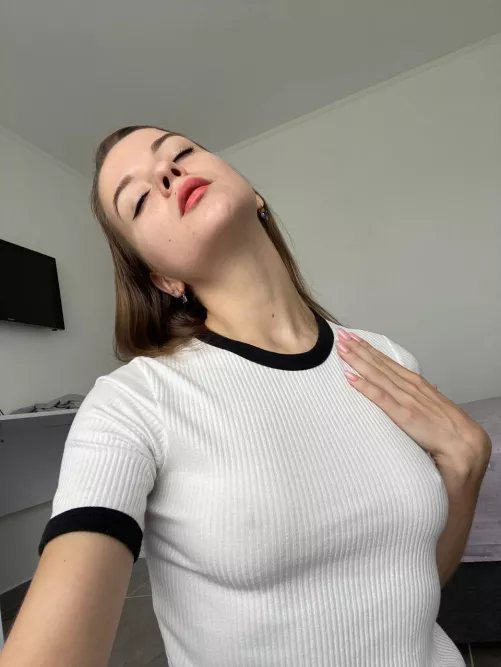 I decided not to wear a bra.Is it a good choice?