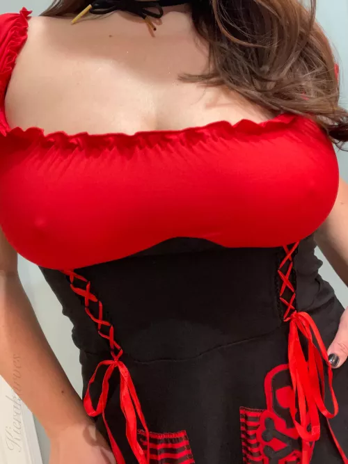 I don’t think lady pirates wore bras. 🏴‍☠️