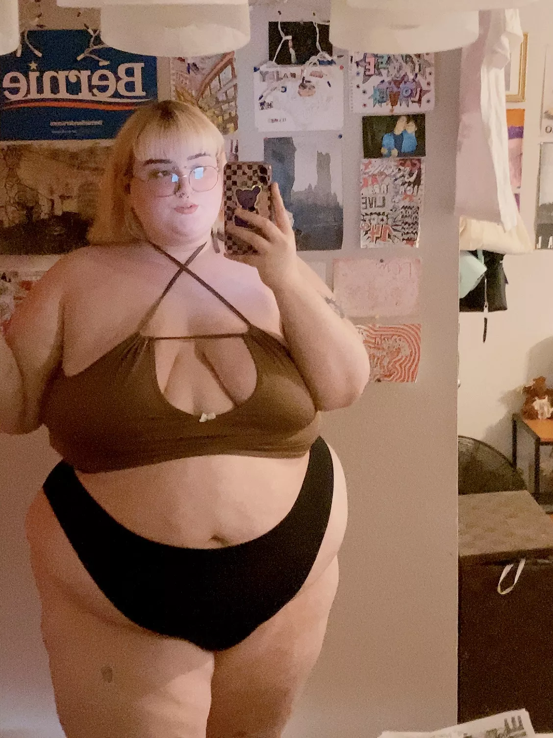 i need a cuddle buddy 💗