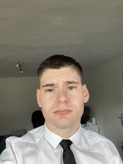 I need someone to cheer me up.