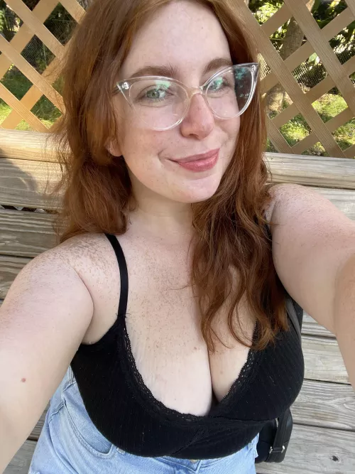 I never wear a bra, I think they look prettier on their own :)