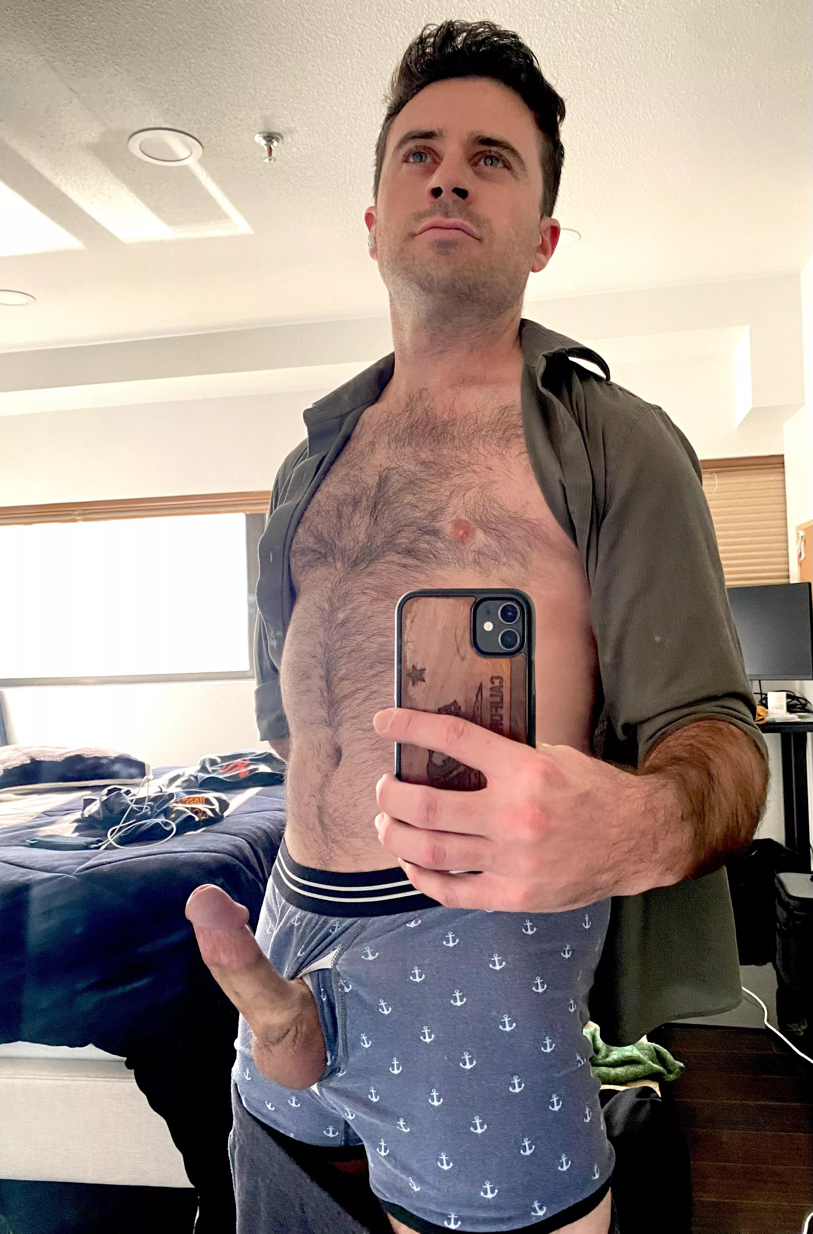 I prefer briefs with access