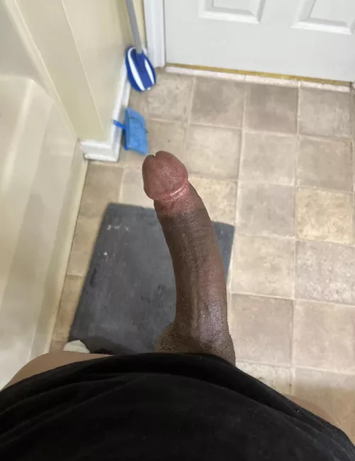I want a hotwife to handle me