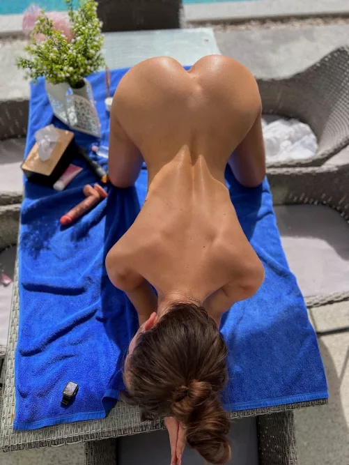 I was horny at the bookstore today