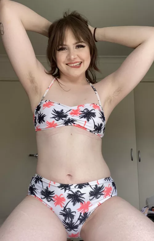 If you saw me at the beach, would you come up to me? 🥰