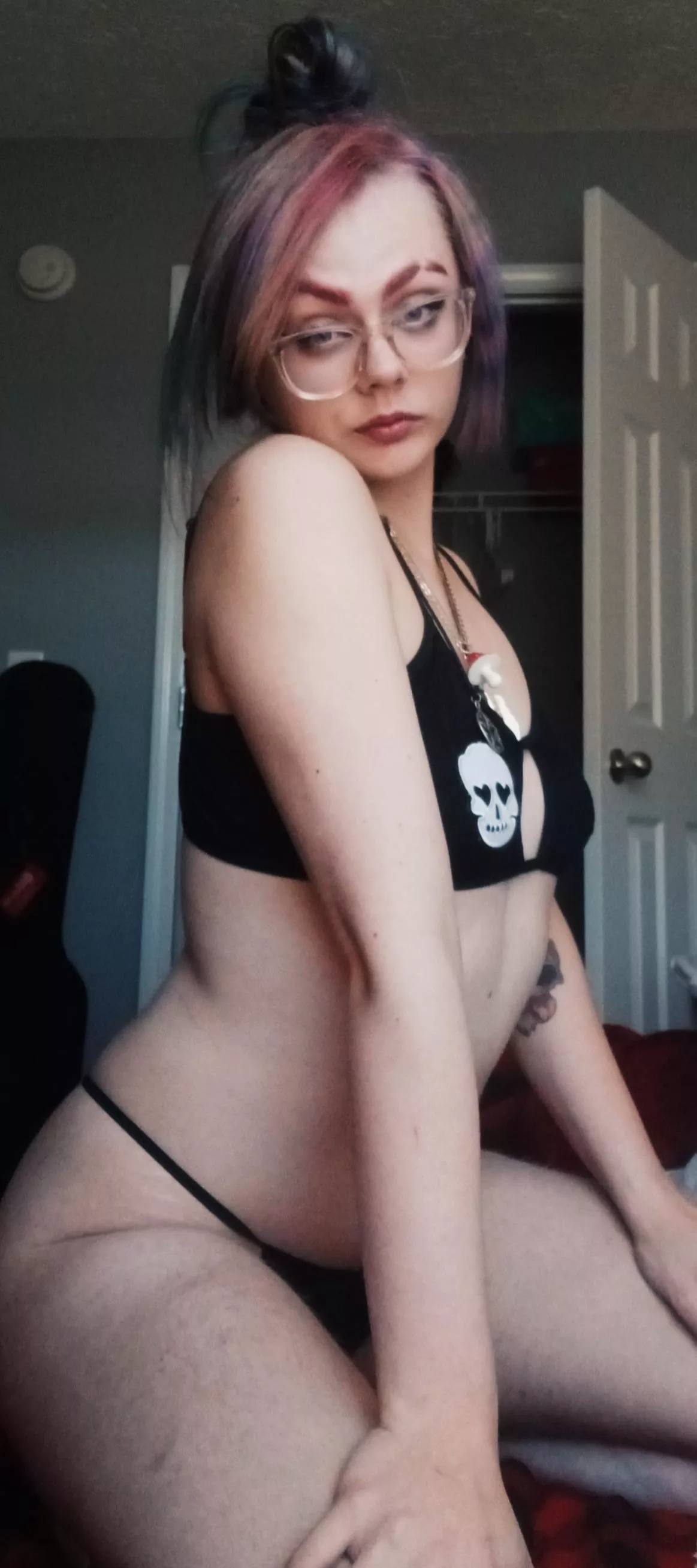 im 20 todayyy 🥳🥳