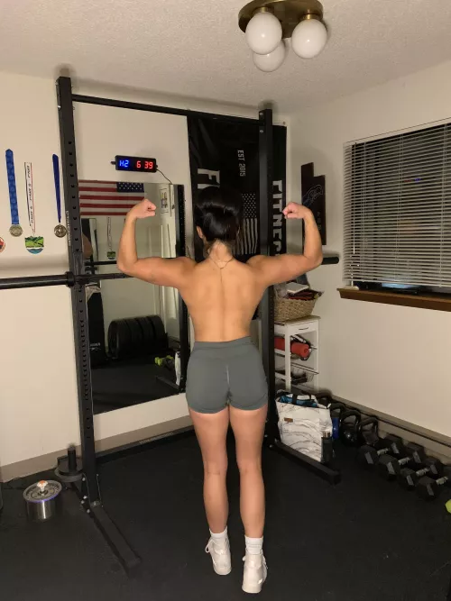 Just because you can’t see your back doesn’t mean you shouldn’t train it 😉