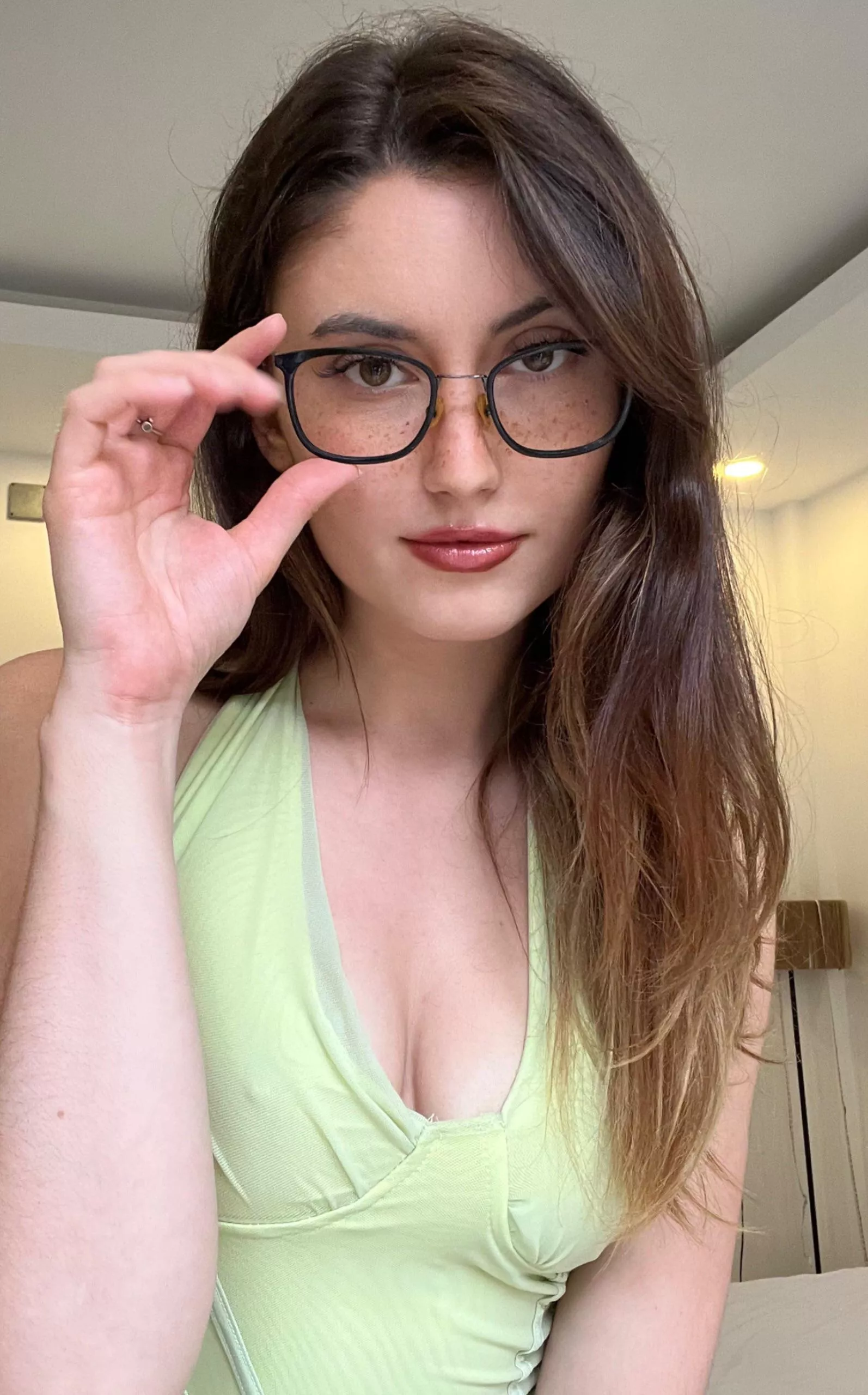 Let me help you with anything you need right now 🥰😏