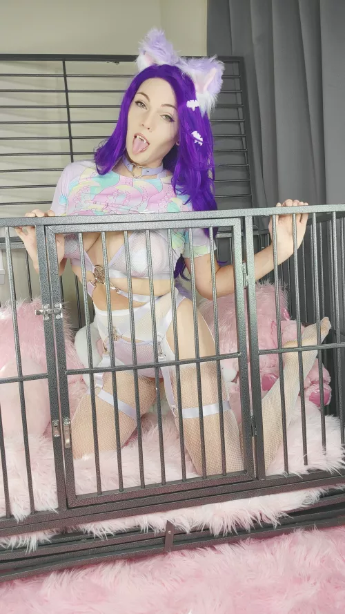 Like me caged, Master?