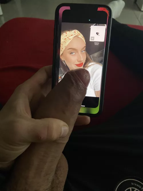 My girlfriend being used by a stranger… dm if you want to do the same..