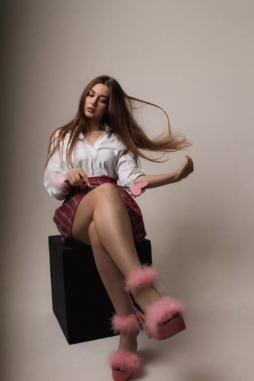 My usual school uniform , do you like?