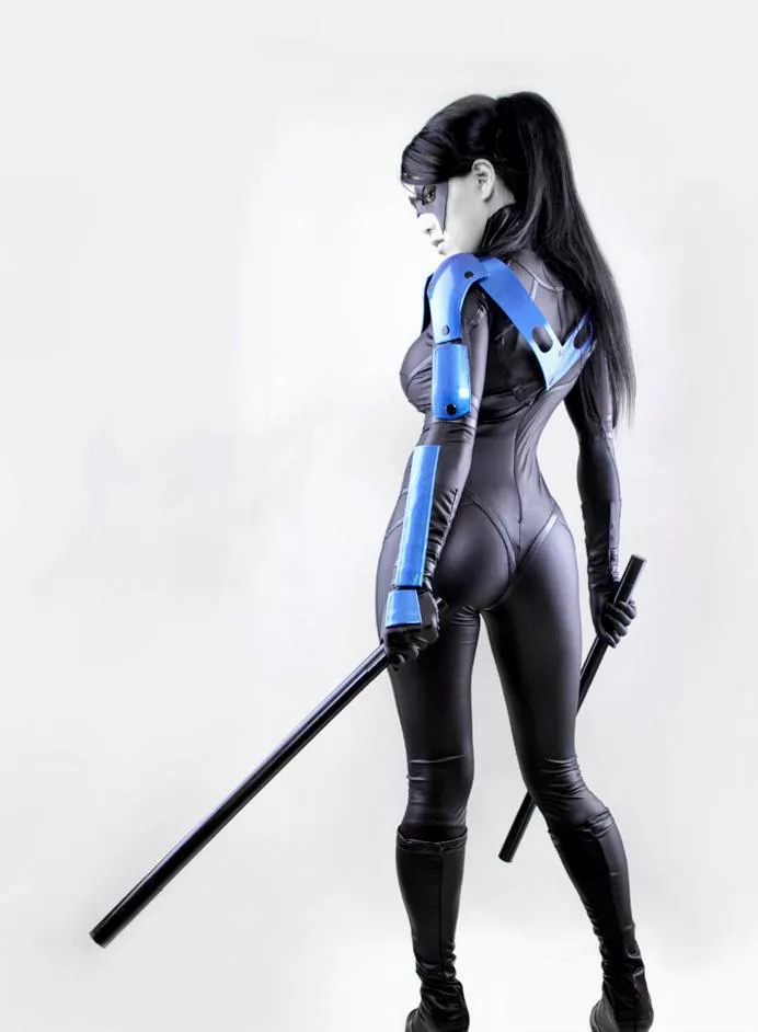 Nightwing by Linda Le