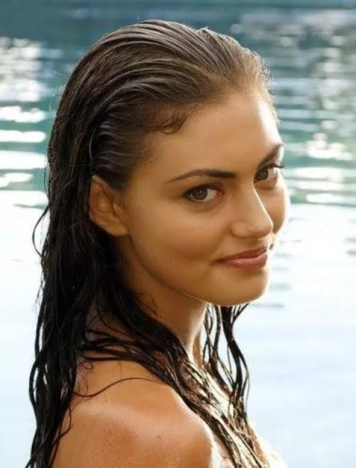 Phoebe Tonkin