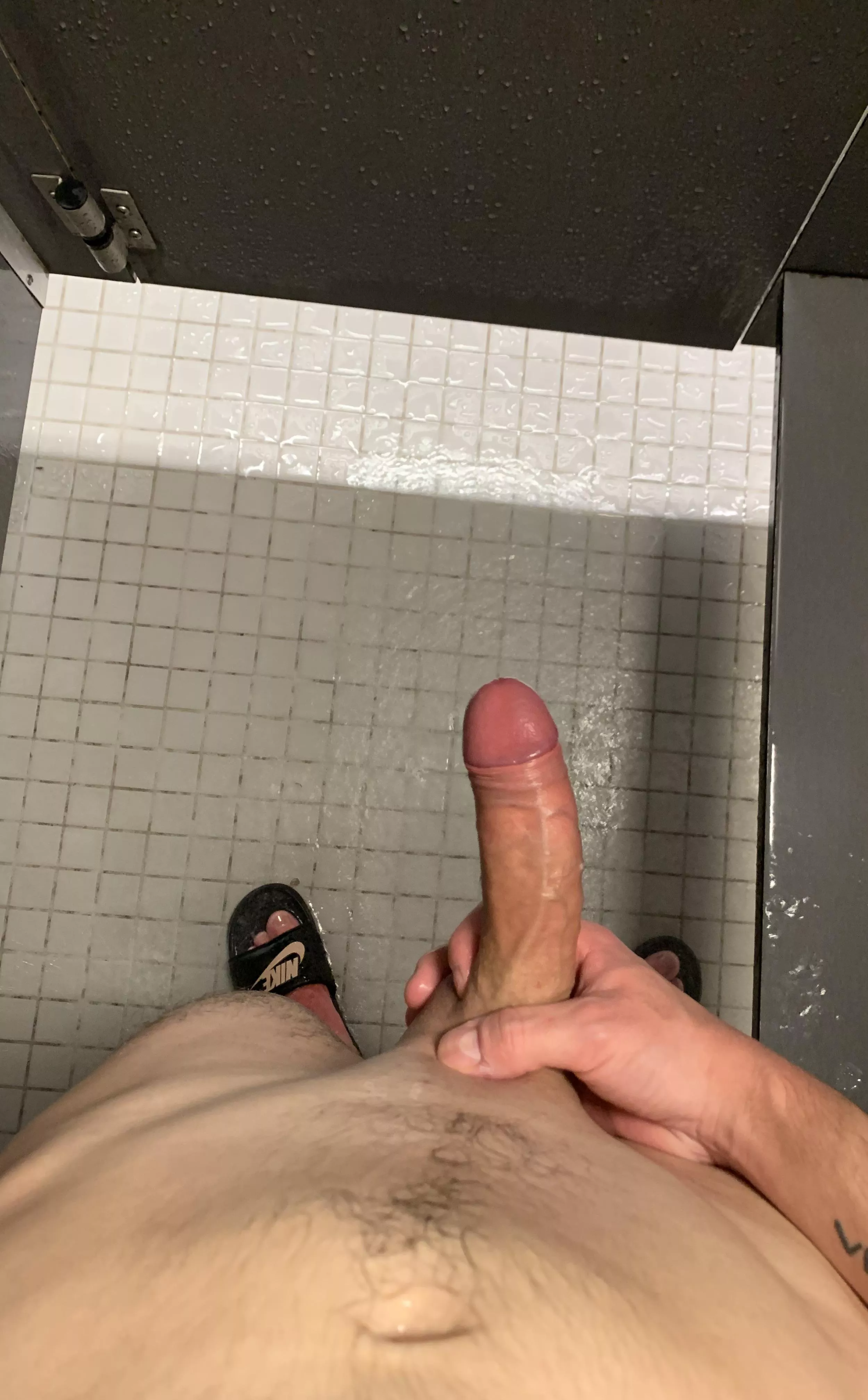 Public shower 💦