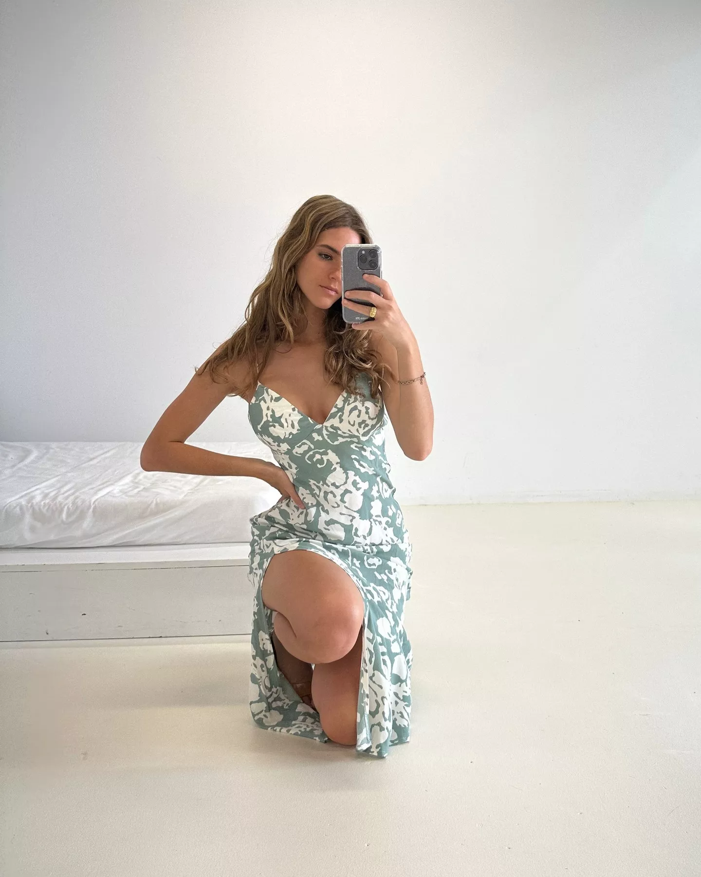 RG - Floral midi dress