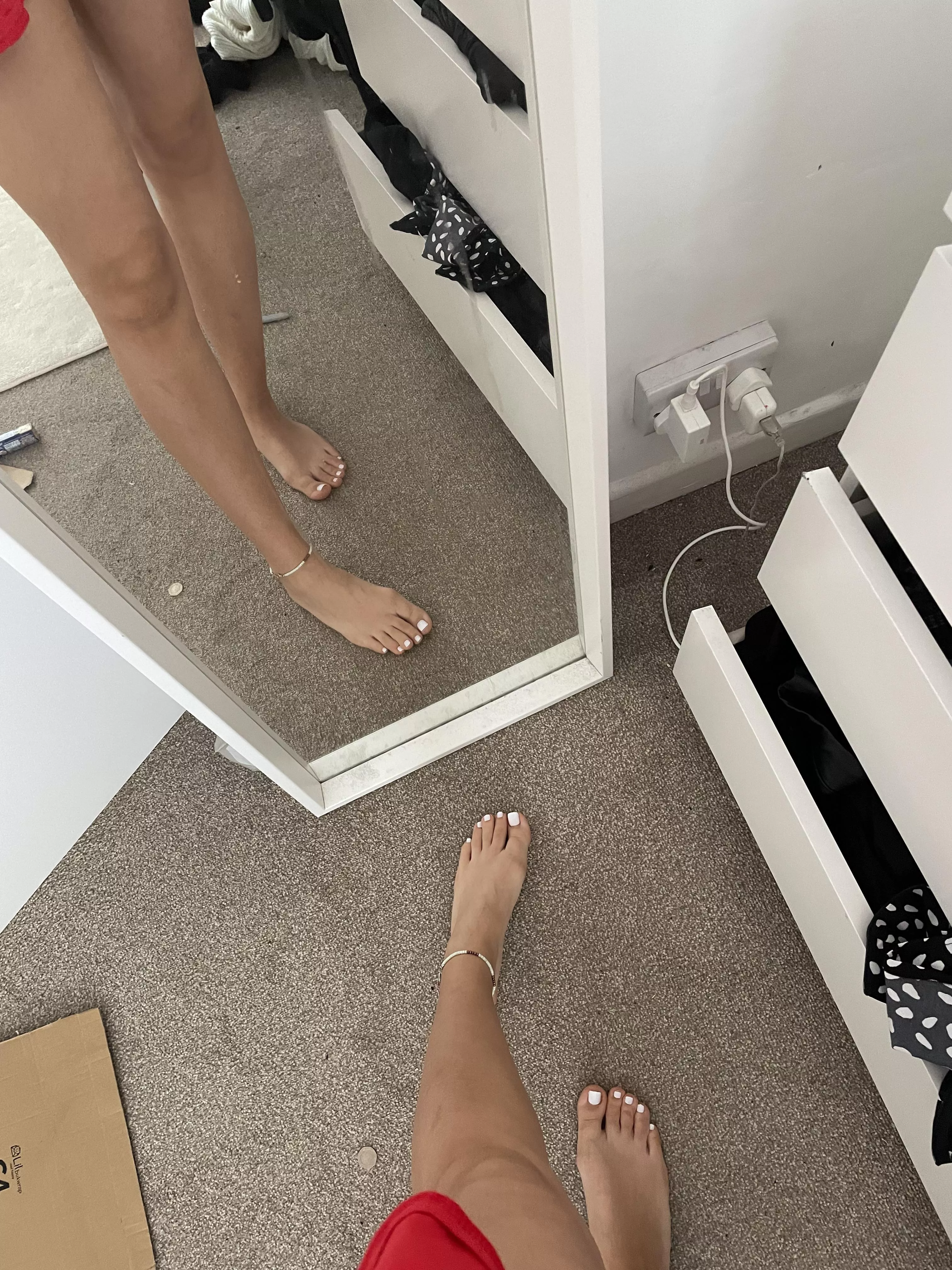 Shall I walk around bare foot all day ?😏