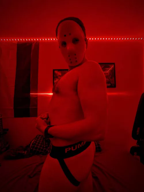 Sink your fangs into this boo-ty 🧛‍♂️🍑