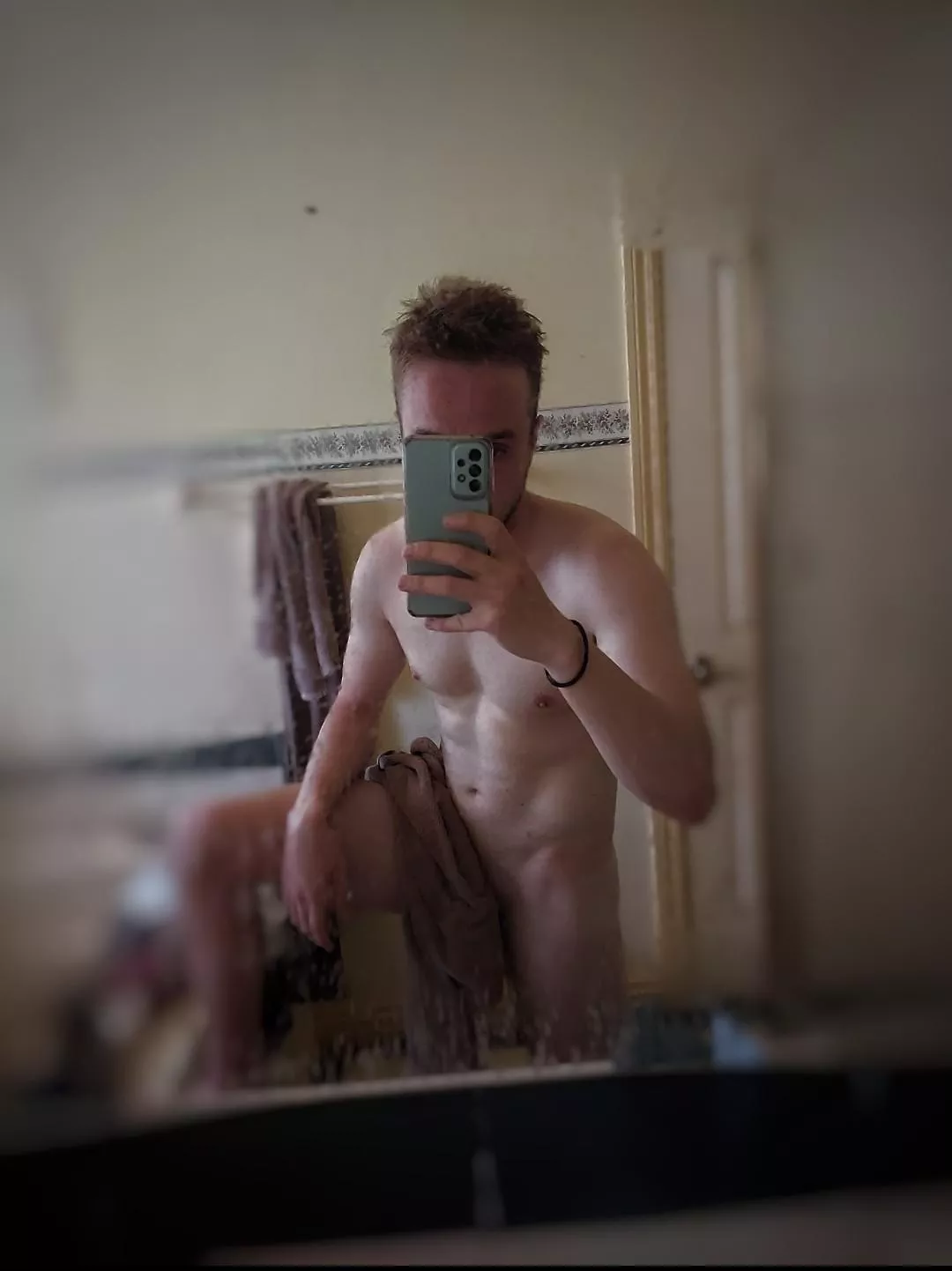 So horny after leg day [M]