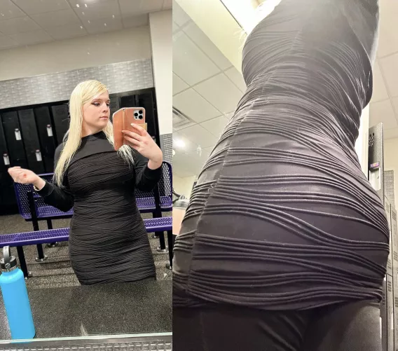 Some post workout locker room tbooty 💖