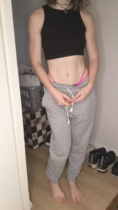 Teach me how to tie a bow on my pants...