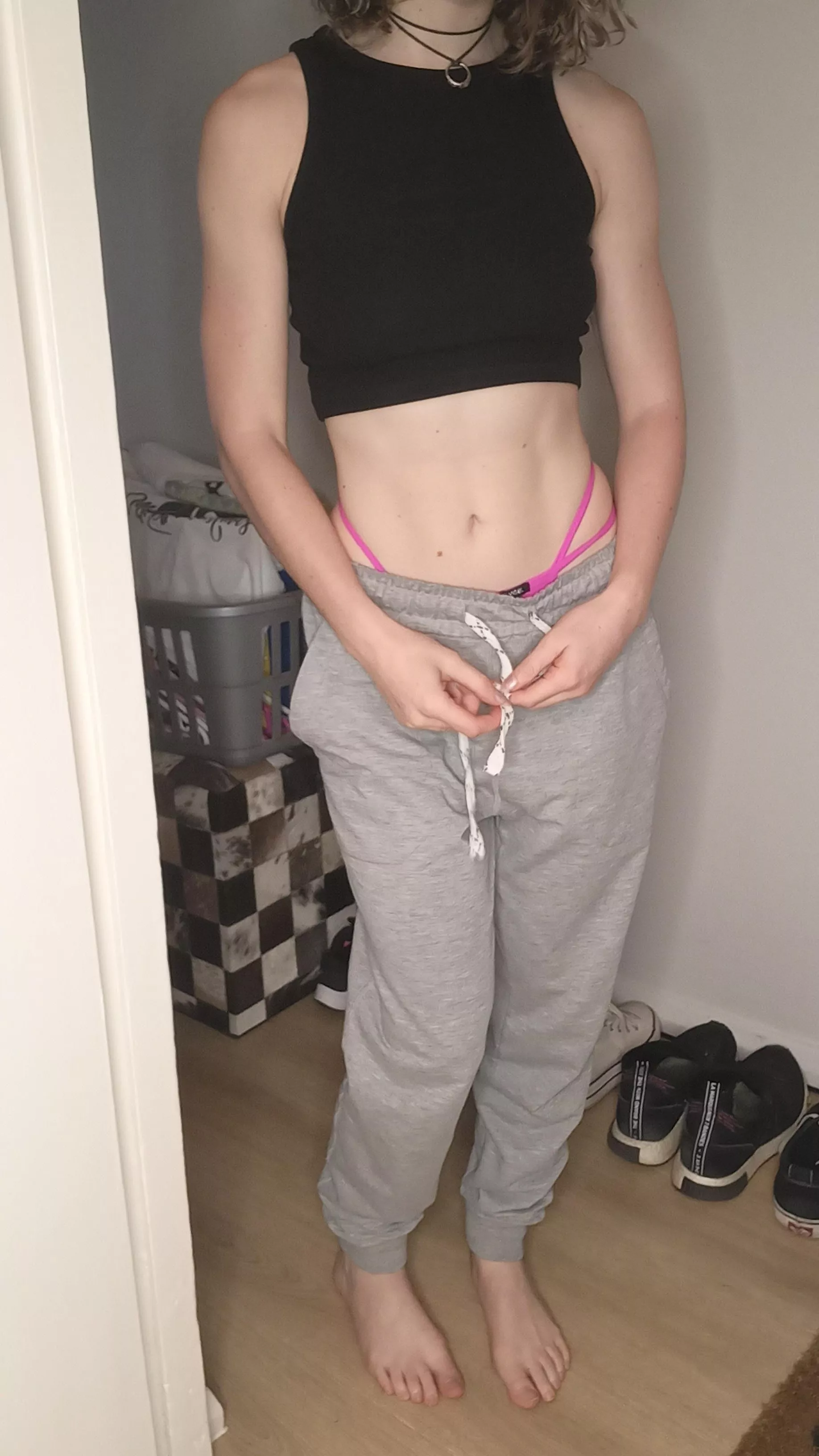 Teach me how to tie a bow on my pants...