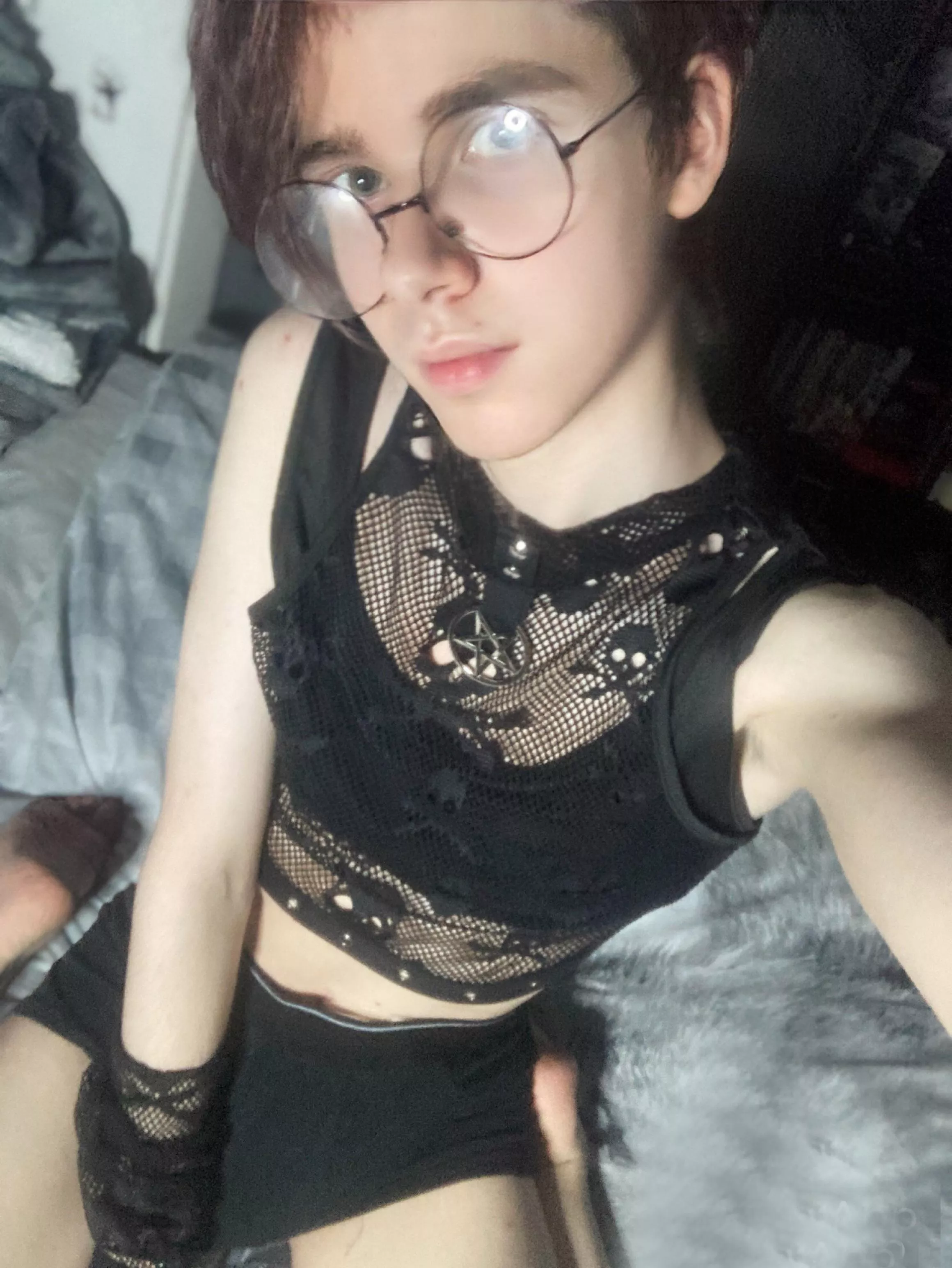 Thighs make great pillows! (Platonic)