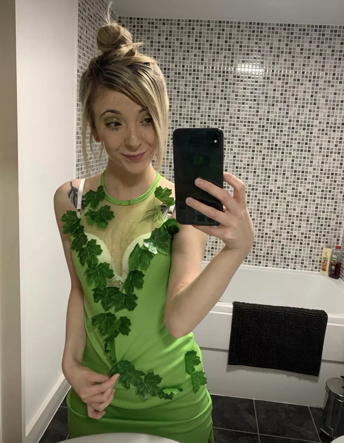 Tinkerbell got a facial from Peter Pan ✨